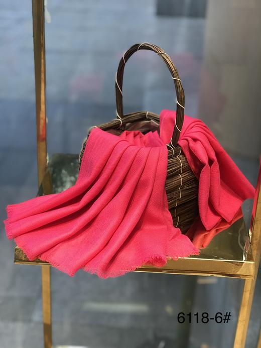 优品堂《婉丽》100％羊毛围巾披肩两用 商品图7