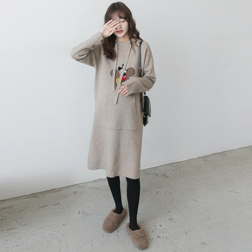 【做绝美“孕妈”】秋冬款孕妇装韩版连帽毛衣时尚卡通减龄毛衣裙宽松大码上衣潮妈装 商品图1