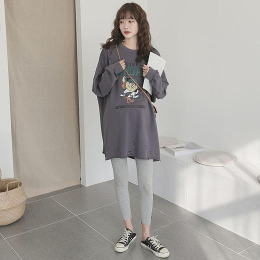 【孕妈专享】春秋款孕妇装时尚破洞卡通印花卫衣宽松大码孕妇上衣洋气减龄卫衣 商品图1