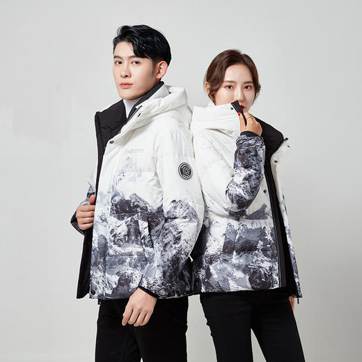 【羽绒服】男女情侣装雪山渐变连帽时尚潮流短款户外抗寒保暖羽绒服 商品图2