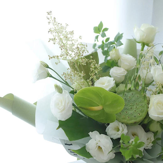 《西子湖畔》白绿色系花束 商品图2