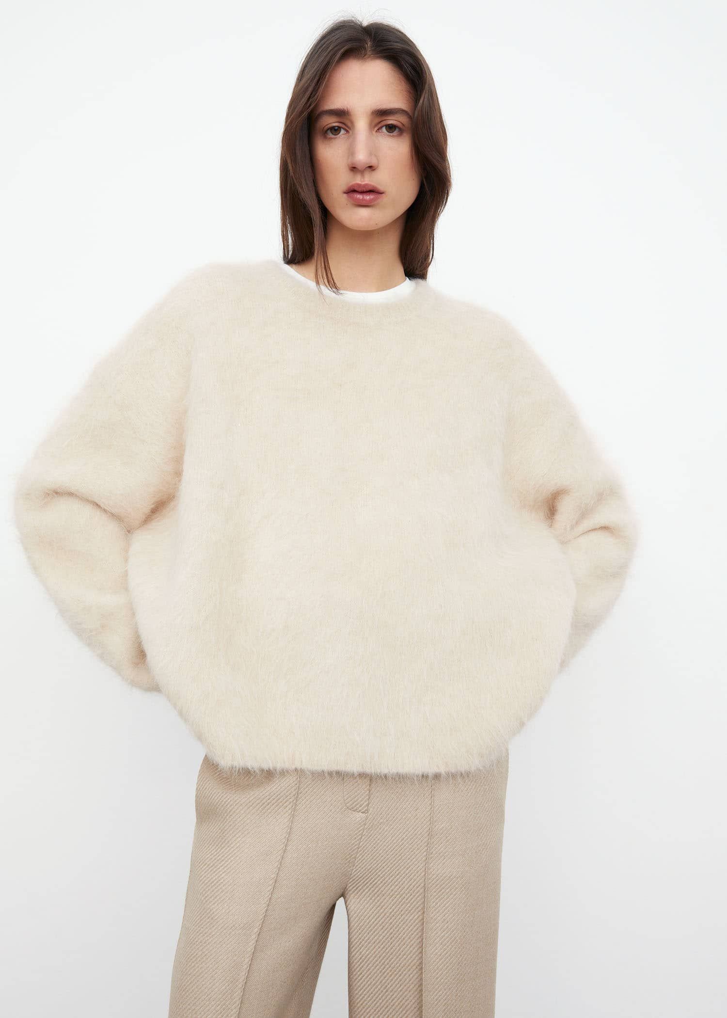 toteme 21aw 奶油色/灰色/黑色圆领羊驼毛宽松毛衣