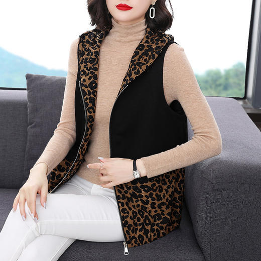 YY  2556无袖拉链开衫马甲豹纹拼接POLO领 商品图2