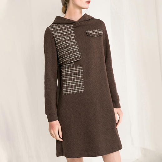 Famecoco范可儿拼接卫衣裙秋冬款宽松连衣裙F218FA008 商品图4