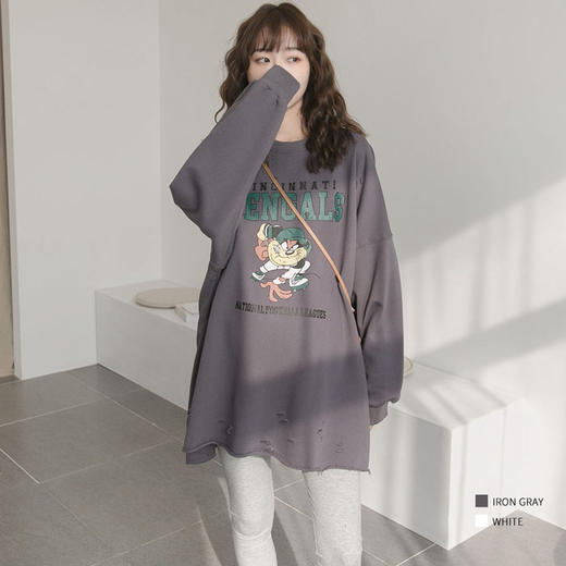 【孕妈专享】春秋款孕妇装时尚破洞卡通印花卫衣宽松大码孕妇上衣洋气减龄卫衣 商品图0