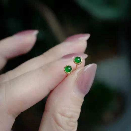 龢盒原创 18k金镶冰绿翡翠豆豆耳钉 商品图2