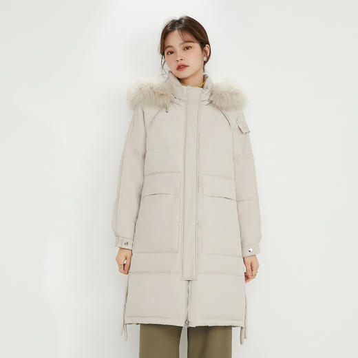 【服饰鞋包】纯色连帽中长款女装加厚款狐狸毛白鸭绒羽绒服 商品图0