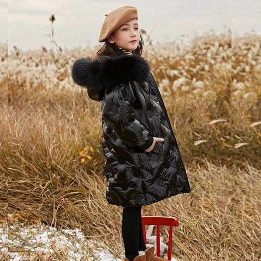 【母婴】儿童加棉加厚冬季棉衣亮皮女童大毛领连帽棉服中长款白鸭绒羽绒服 商品图1