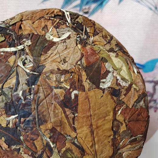 吉顺号大叶老白茶清甜鲜爽 2020年哈尼白茶-景迈古树生晒白茶饼200g 商品图3