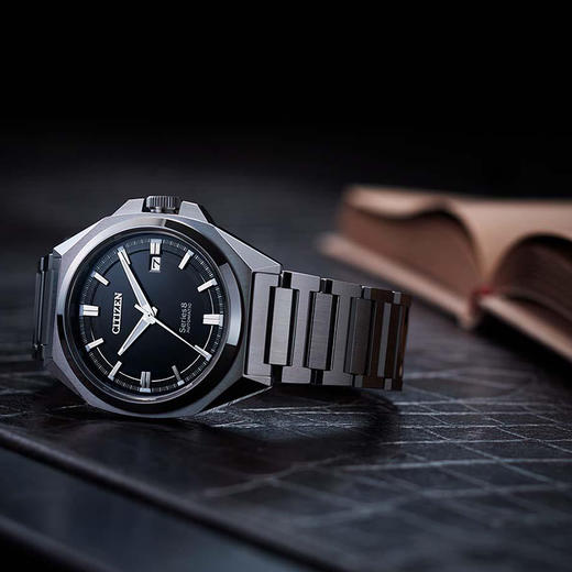 西铁城日本正品全新Series8系列商务休闲日历机械表NB6010-81E 商品图5