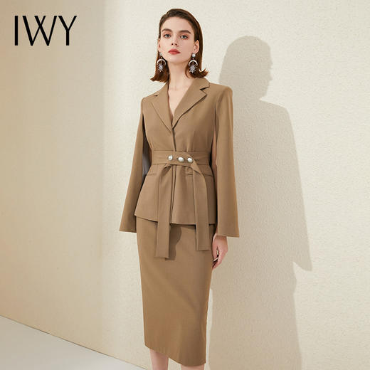 IWY/高端西装套裙女正装卡其色干练职业装气质神范秋美容院通勤工作服	213203C3+S1 商品图0