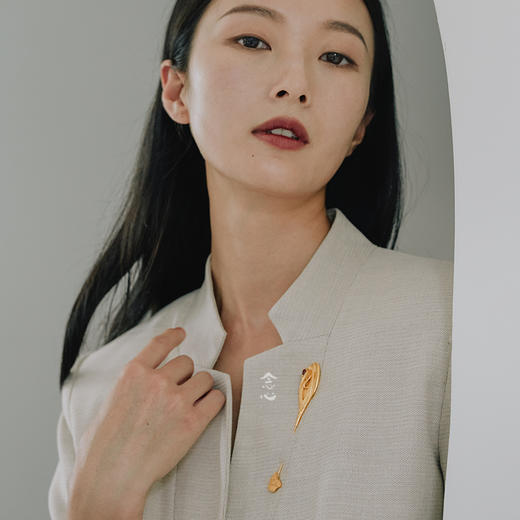 胸针 | 卧仙鹤祥云石榴石胸针 商品图2