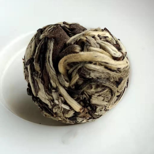 月光白茶龙珠 月光美大树龙珠 迷你小沱茶 6~7g/粒 商品图1