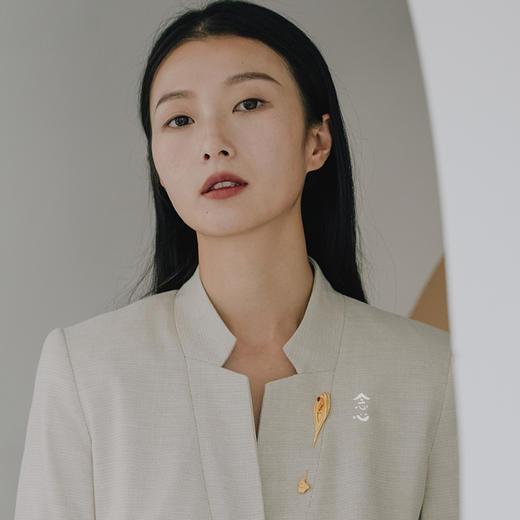 胸针 | 卧仙鹤祥云石榴石胸针 商品图1