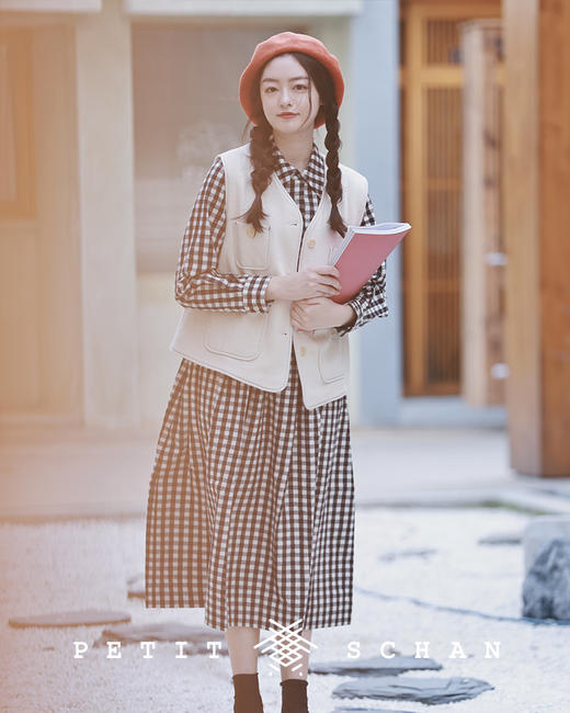 PETIT SCHAN小闪 CLO#048 Young Face 致青春 日本进口双面磨毛棉麻混纺法式翻领秋冬款连衣裙 商品图2