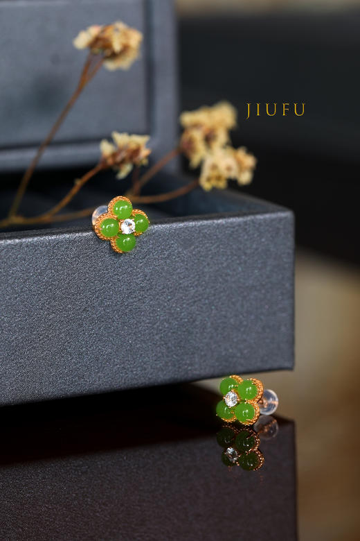 18K玫瑰金和田玉（碧玉）镶钻耳钉--四叶草 /半珠4mm/苹果绿 商品图2
