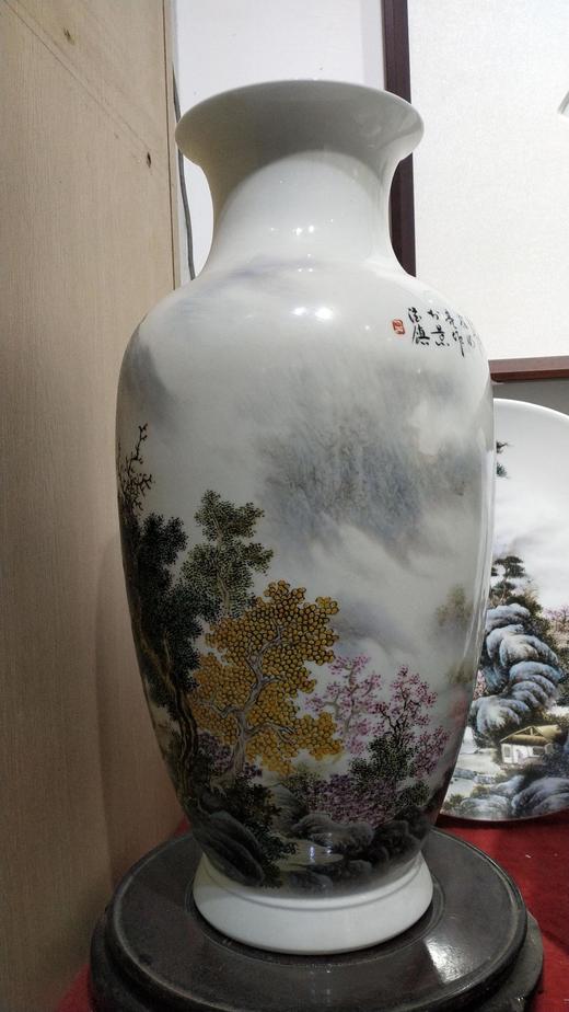 徐明亮:粉彩山水花瓶 商品图0