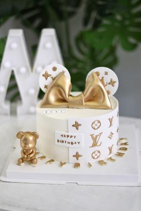 【生日蛋糕】翻糖蝴蝶结LV小熊款