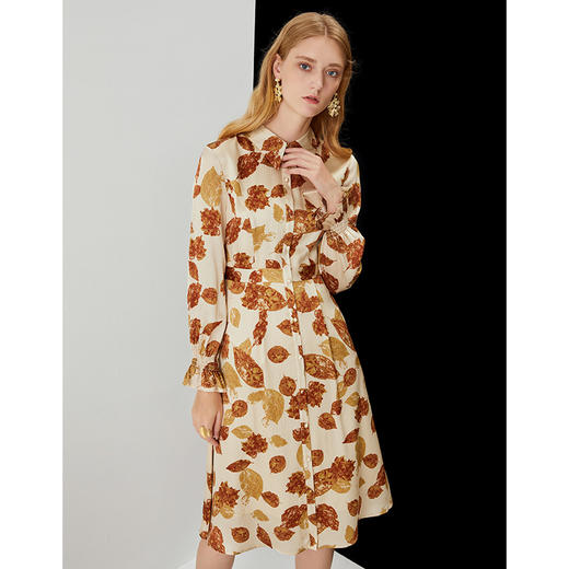 EITIE爱特爱秋季新款时尚洋气枫叶印花收腰显瘦立领连衣裙女6707416 商品图3