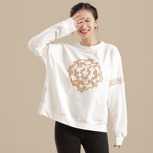 上海旗袍厂AYK-QF-210908复古绣花卫衣女圆领棉宽松时尚国潮秋冬T恤女2021精品休闲上衣女 商品图3