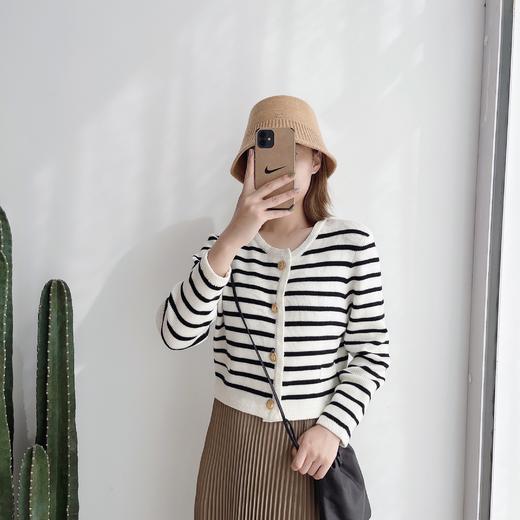 201新款条纹针织开衫 商品图0