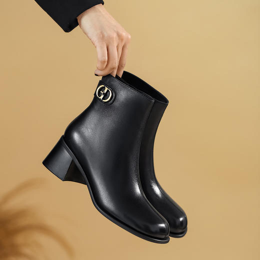 西村名物2021年秋冬新款皮面显瘦增高时装靴气质短靴女T21DS44991 商品图3