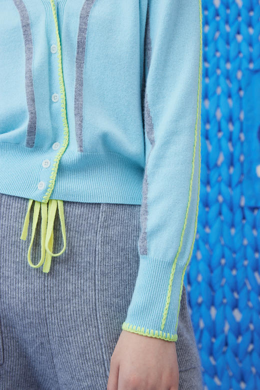 V领手工钩花羊绒女开衫 SJF93W105N 商品图10