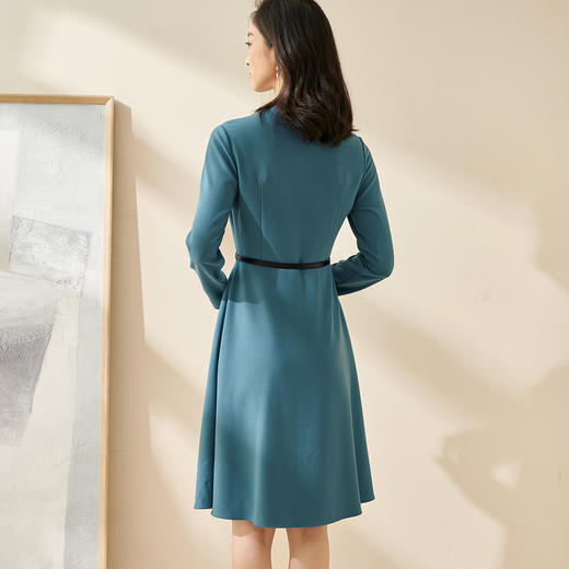 剩S/M/L/XL 米思阳2025春季新款轻熟连衣裙春装纯色简约长袖v领通勤气质a字裙1746 商品图3