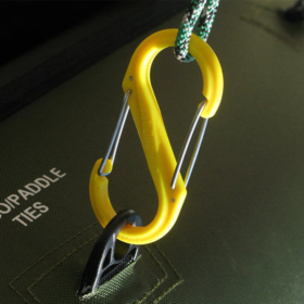 配件8字扣（颜色随机）弱光