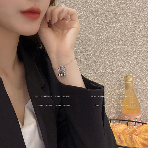 【手饰】ins风潮平安锁手链女简约百搭如意长命锁编制手绳轻奢小众手环男 商品图1