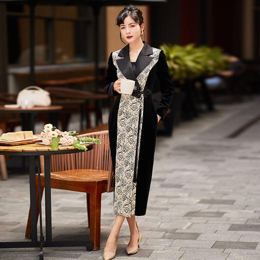 1202085 鎏金岁月 韩国绒，定制提花料外套 雾境 商品图0