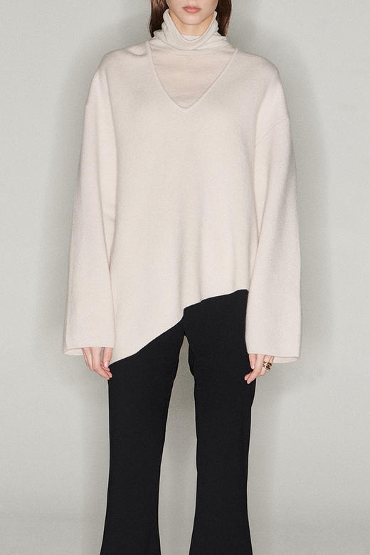 Viktoria Chan | AW2117 Jill V neck wool knit [羊绒羊毛上衣 黑/米] 商品图1