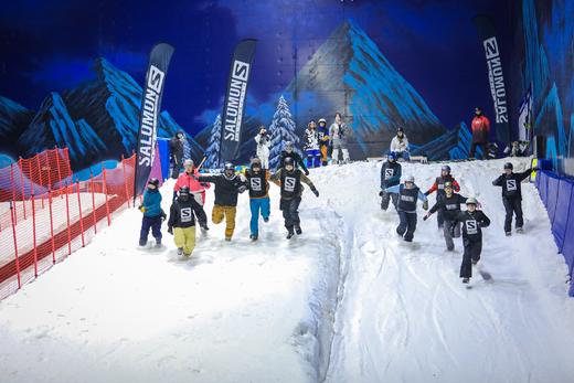 【无锡融创 | 圣诞 · 直通车】12月25日，无锡融创1日畅滑，还开设有各类课程喔！ 商品图1