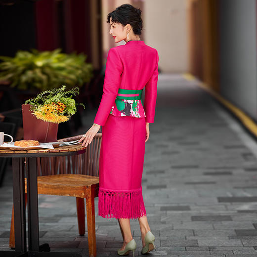 1202092 粉白黛绿 高端定制编织纹理进口面料，定制双面缎印花
半裙 雾境 商品图4