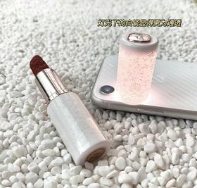 会发光的口红！上嘴就是气质美女