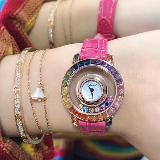 新款萧邦彩虹钻 女士腕表
瑞士石英机芯 商品图1