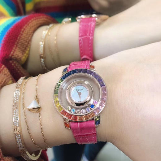 新款萧邦彩虹钻 女士腕表
瑞士石英机芯 商品图3