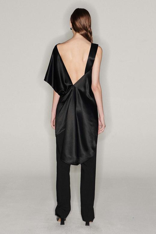 Viktoria Chan | AW2124 Yves draped satin top [醋酸不对称肩袖上衣 黑/白] 商品图7