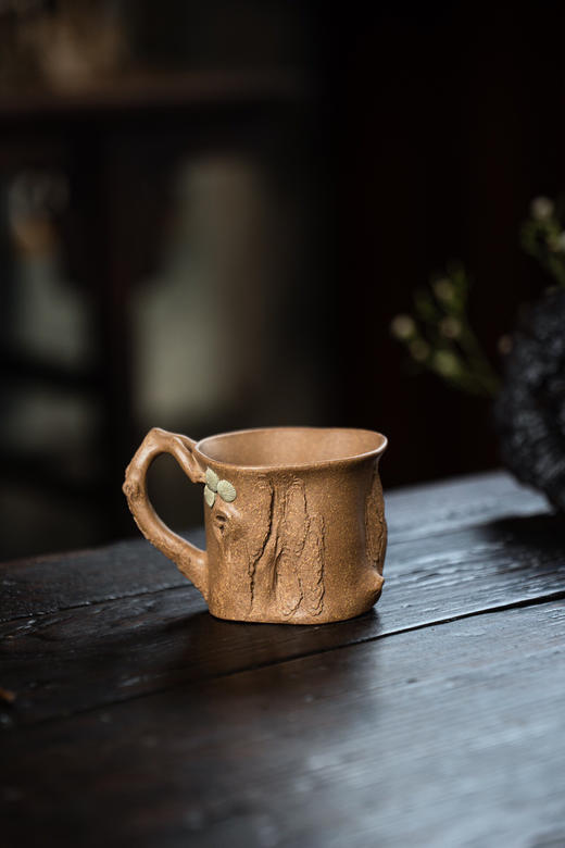 【青山特惠】特价 宜兴原矿全手工松桩杯段泥紫砂主人杯.110cc.方勤平【国工】（不能用券） 商品图1