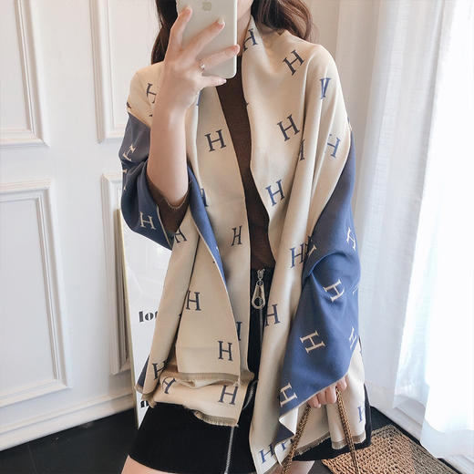【格子加厚围巾】潮流韩版保暖格子长披肩 爱心围巾H字母拼色仿羊绒拉毛围巾 商品图2