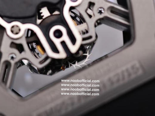 定制版（进口）理查德米勒RM52-01真陀飞轮，重新诠释了RICHARD MILLE骷髅头的精髓，突破多个版本的BUG，让广大铁粉可以拥有尺寸对、 商品图10