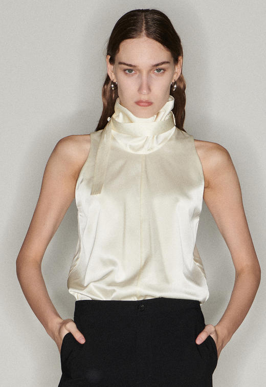 Viktoria Chan | AW2152 Frances high collar silk top [高领无袖上衣 黑/白] 商品图3