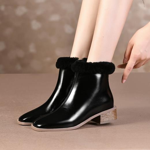 TJXY-XF8175     秋冬新款方头低跟纯色真皮骑士靴侧拉链羊羔毛短筒舒适百搭中跟靴 商品图0