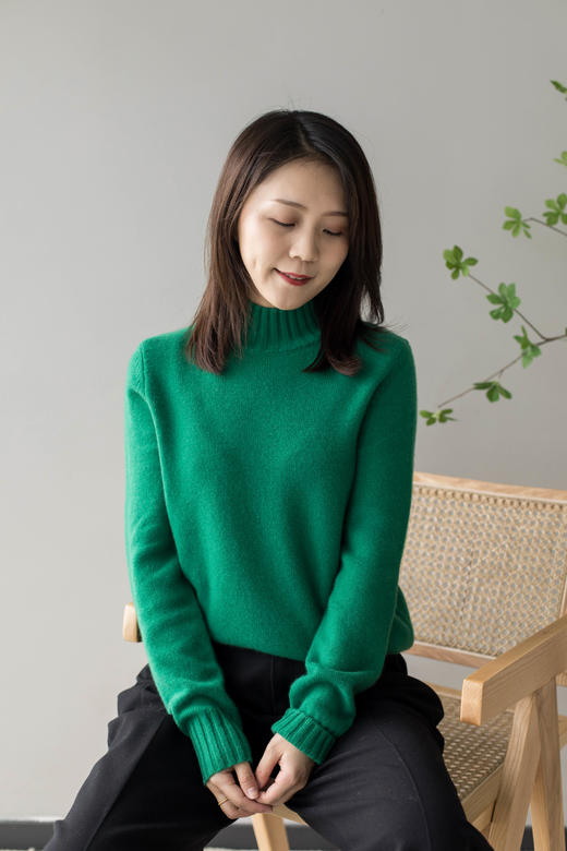 半高领纯色羊绒衫 商品图2