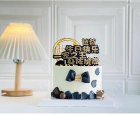 爸爸翻糖装饰主题蛋糕: