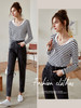 欧芮儿黑白条纹针织衫女春秋新款2021长袖显瘦宽松V领套头上衣 商品缩略图2