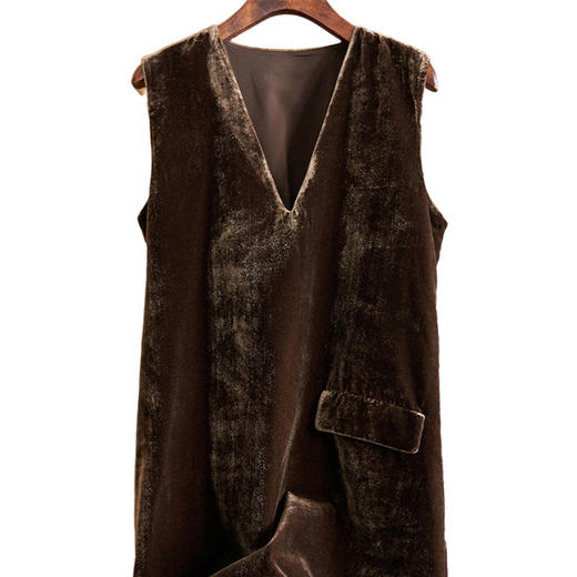 丁摩 真丝绒连衣裙女春秋新款欧货V领高贵洋气金丝绒a字背心裙Q121201 商品图6