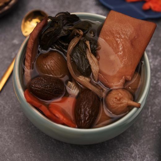 【已下架】春回盏 鹿茸菌竹荪鱼骨/五指毛桃莲子薏仁/霸王花玉竹螺片/青橄榄响螺菜干/西洋菜玉竹陈胗汤包*3包[福利品] 商品图4