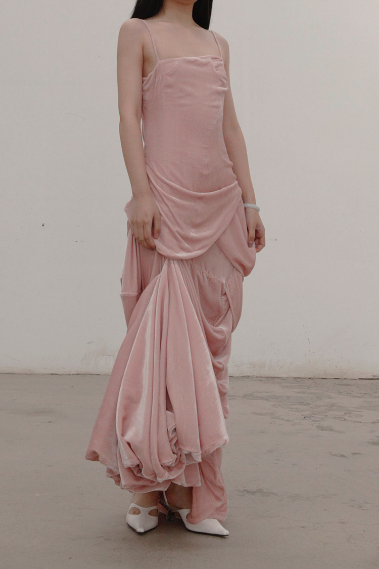 caroline hu 悬垂天鹅绒连衣裙 aw21pkd14s