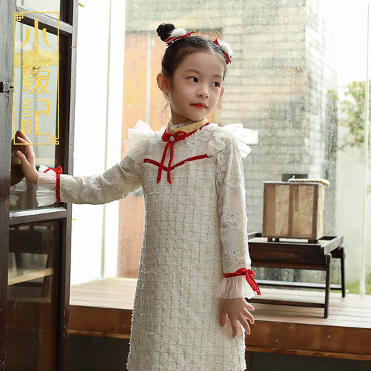 【非质量问题不退换】小嫒记女-金缕梅 小香颂（披肩） 商品图4